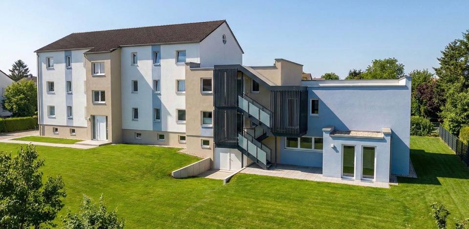 Terrassenwohnung Tirschenreuth - 3 Zimmer, 85 m&sup2;, 830&euro; | Angebot:23671385