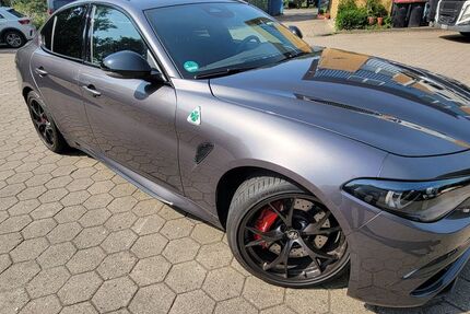 Alfa Romeo Giulia 17.600 km 72.800 € Hamburg 21107