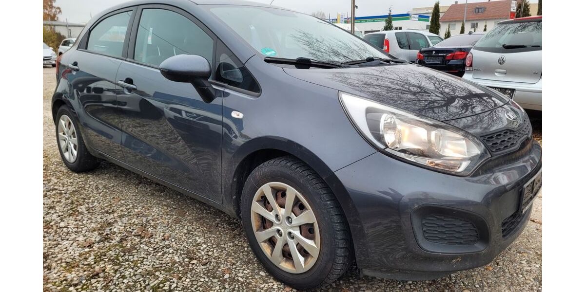 Kia Rio 83.000 km 6.499 &euro; Landshut 84030
