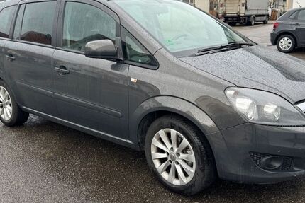 Opel Zafira 160.000 km 7.400 € Offenburg 77654