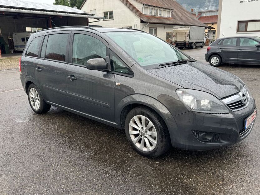 Opel Zafira 160.000 km 7.400 € Offenburg 77654