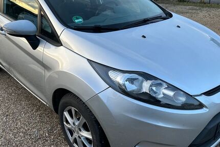 Ford Fiesta 210.000 km 2.100 &euro; Bergisch Gladbach bei Köln 51469
