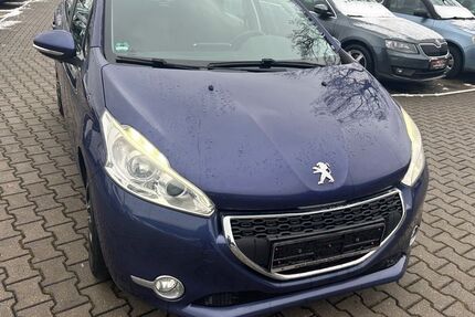 Peugeot 208 149.630 km 2.900 &euro; München OT Trudering-Riem 81825
