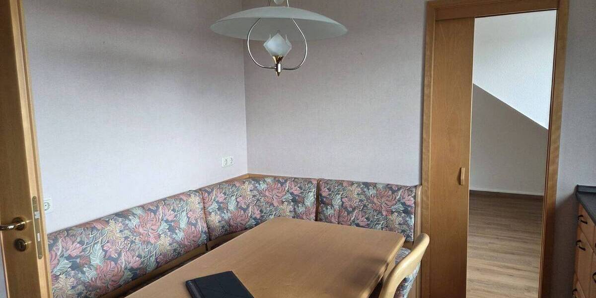 Etagenwohnung Petersberg - 3 Zimmer, 75 m&sup2;, 760&euro; | Angebot:26796420