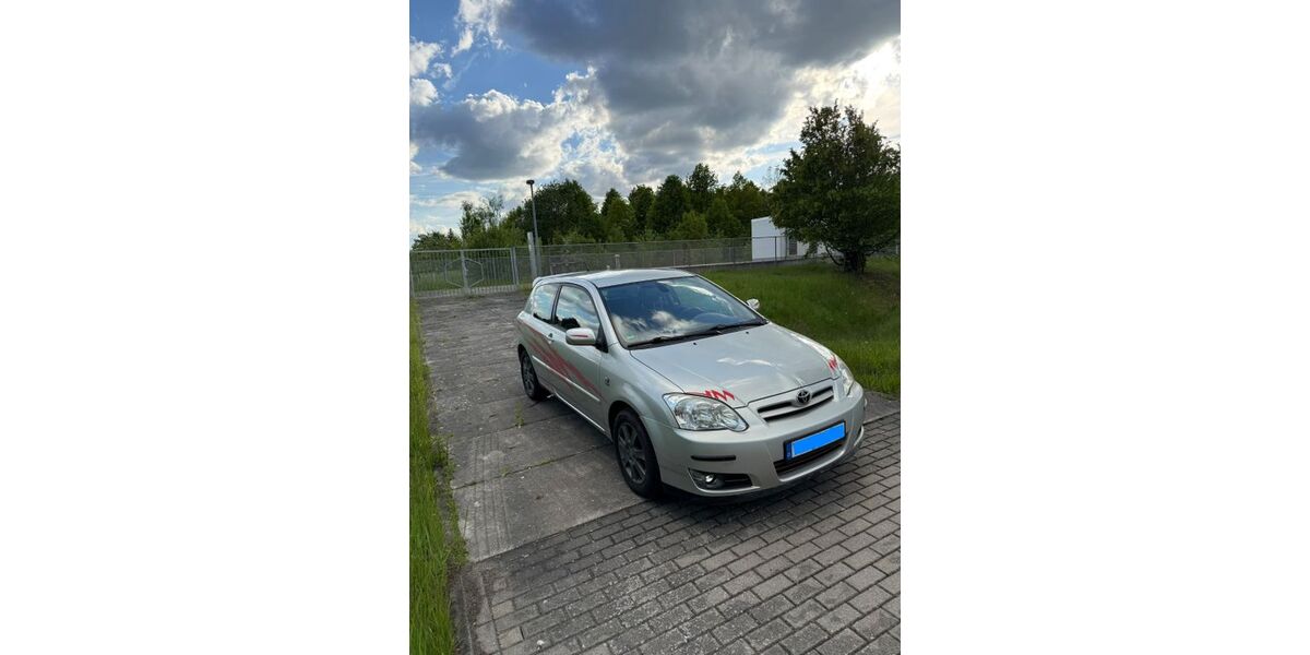 Toyota Corolla 157.500 km 3.150 &euro; Taucha 04425