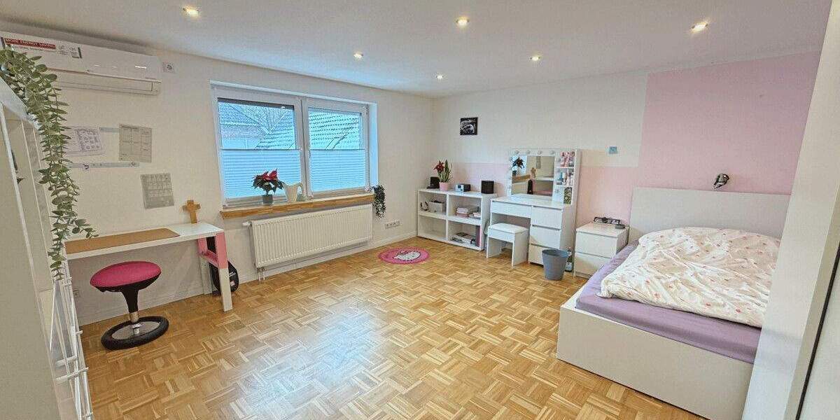 Einfamilienhaus Hünxe Krudenburg - 8 Zimmer, 246 m&sup2;, 550.000&euro; | Angebot:24858215