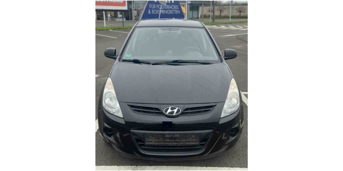 Hyundai i20 165.517 km 2.400 &euro; München 80333