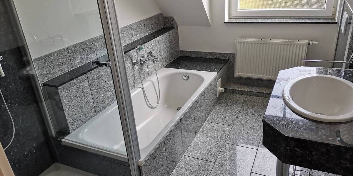 Etagenwohnung Hamburg Neuenfelde - 3 Zimmer, 99 m&sup2;, 1.040&euro; | Angebot:26473110