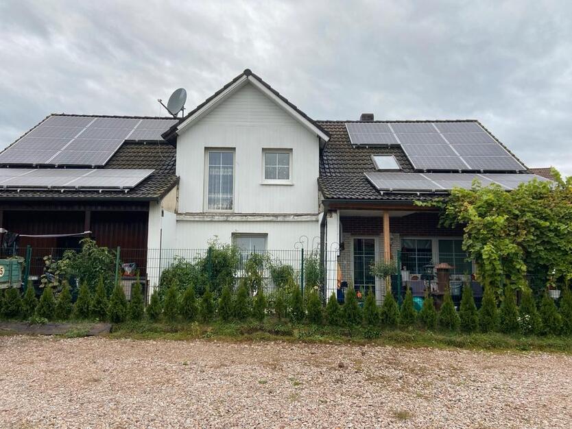 Zum Verkauft eine Doppelhaus in Wetterfeld