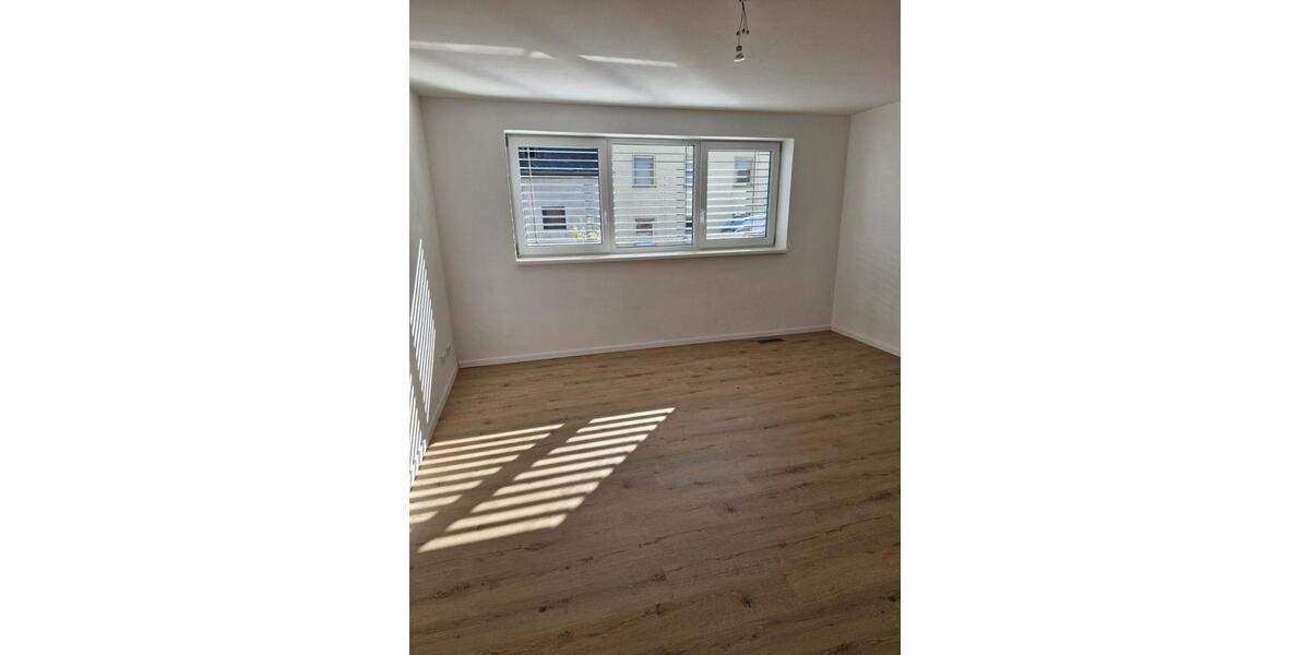 Erdgeschoßwohnung Schweich - 2 Zimmer, 77 m&sup2;, 925&euro; | Angebot:26288392