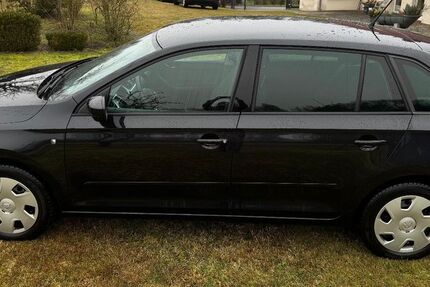 Skoda Rapid 122.000 km 6.400 &euro; Marburg 35037