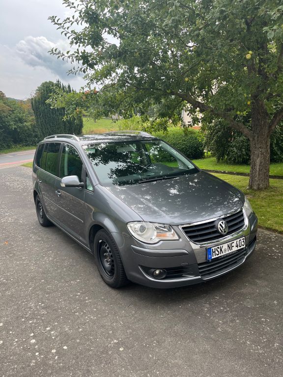 VW Touran 156.000 km 5.200 € Meschede 59872