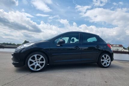 Peugeot 207 85.000 km 5.200 &euro; Oberkrämer 16727