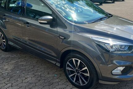 Ford Kuga 110.500 km 12.950 &euro; Barntrup 32683