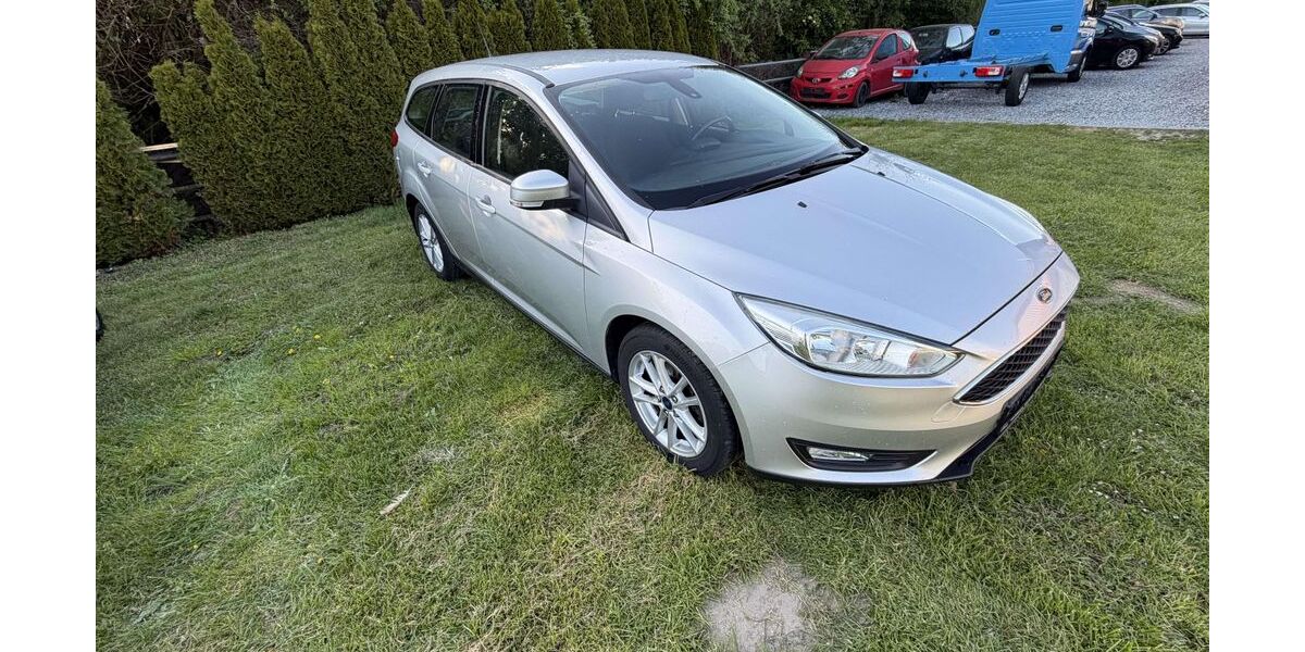 Ford Focus 104.000 km 7.500 &euro; Borgholzhausen 33829