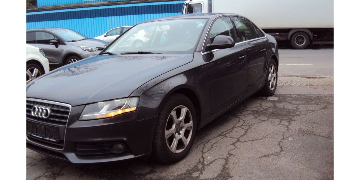 Audi A4 195.000 km 3.990 &euro; Hagen 58091