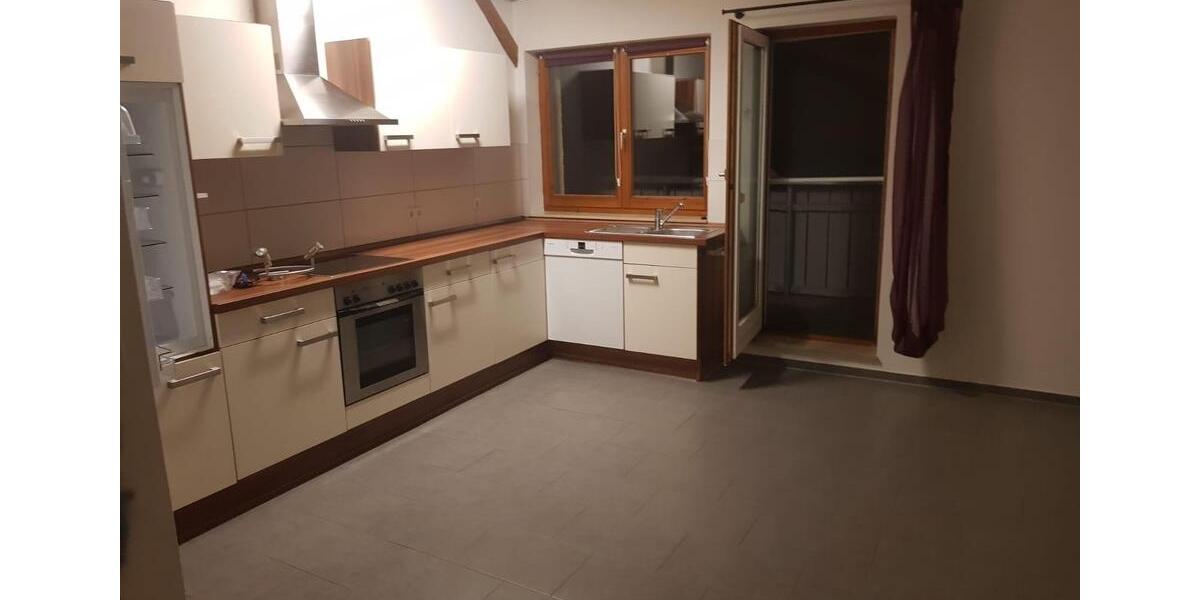 4,5-Zimmer-Maisonettewohnung mit Galerie, Garage & Garten 4.5 zimmer