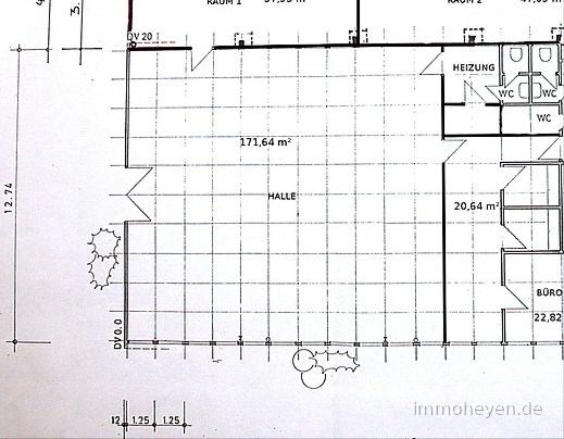Büro-Gewerbeimmobilie, ebenerdig, vielseitig nutzbar, mit Parkflächen zimmer