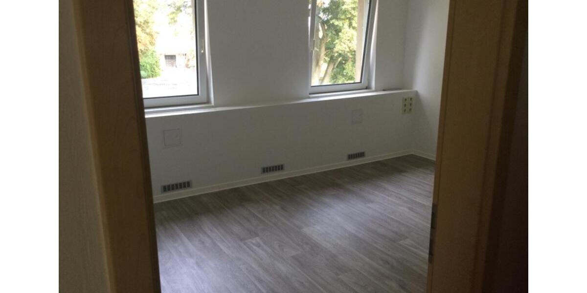 Dachgeschoßwohnung Wriezen - 3 Zimmer, 75 m&sup2;, 470&euro; | Angebot:25135574
