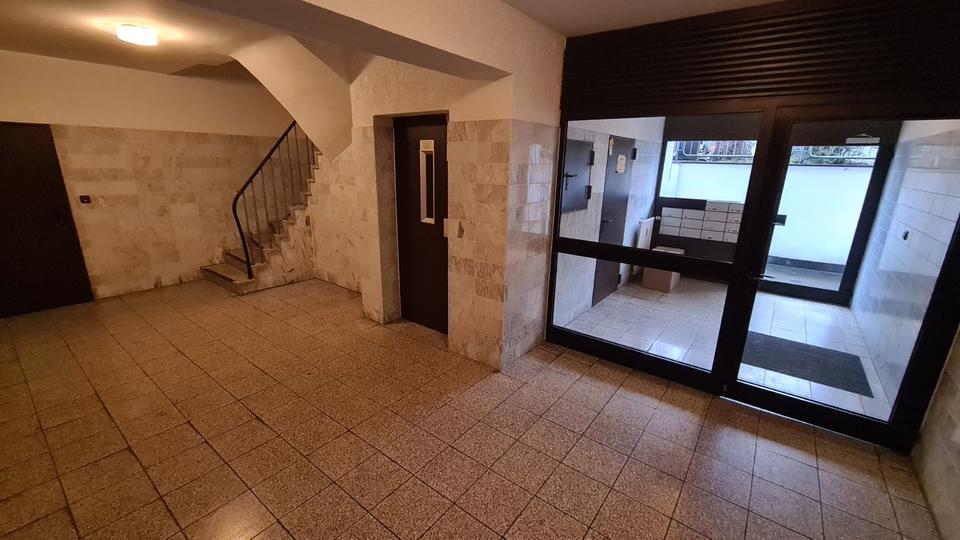 Einfamilienhaus Köln Rodenkirchen - 1 Zimmer, 38 m&sup2;, 1.150&euro; | Angebot:24866550