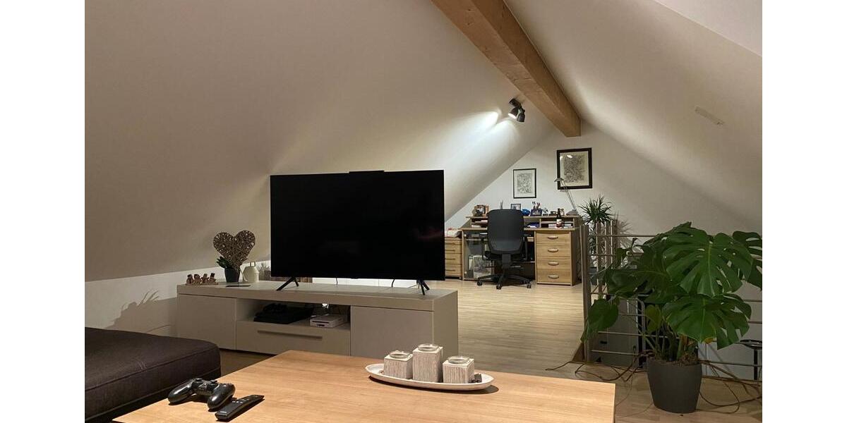 Dachgeschoßwohnung Bergneustadt - 3 Zimmer, 85 m&sup2;, 923&euro; | Angebot:25221209