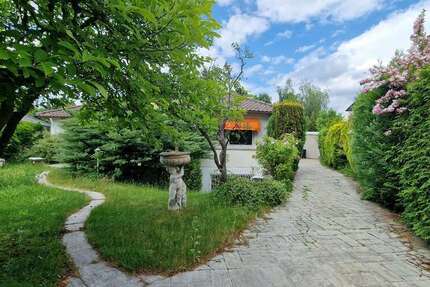 Haus zum Kaufen in Dreieich-Götzenhain 1.135.000 € 200 m²