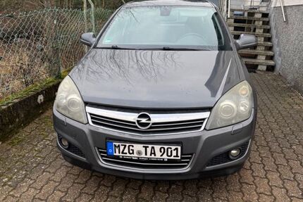 Opel Astra 180.000 km 2.500 &euro; Losheim am See 66679