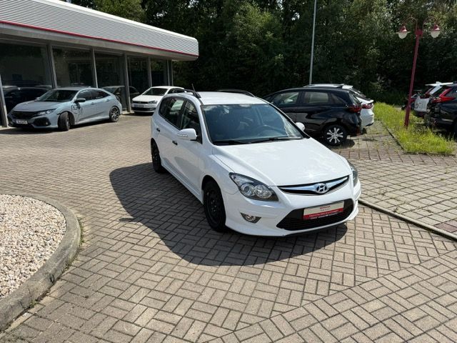 i30