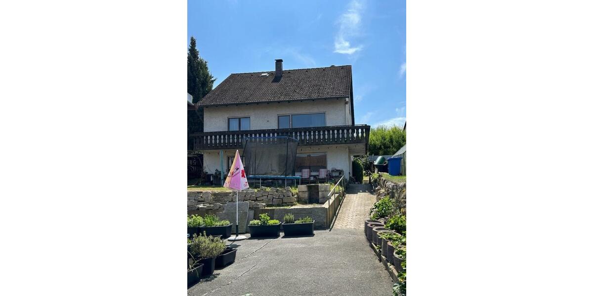 Einfamilienhaus Floß - 15 Zimmer, 345 m&sup2;, 389.000&euro; | Angebot:25830925