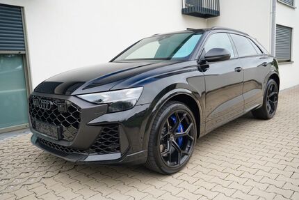 Audi RSQ8 1.650 km 152.915 € München 81737