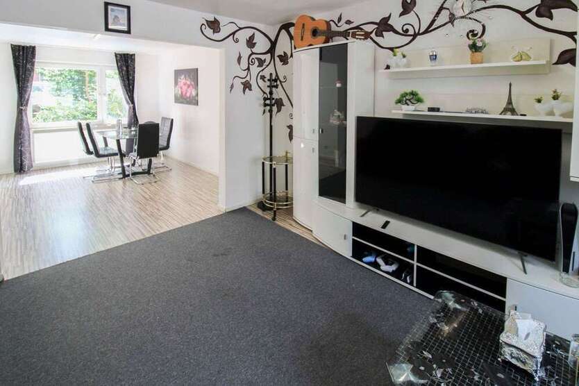 Wohnung zum Kaufen in Duisburg 199.000 € 120.22 m²