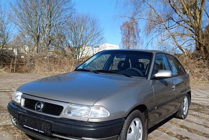 Opel Astra 210.500 km 2.900 &euro; Stralsund 18437