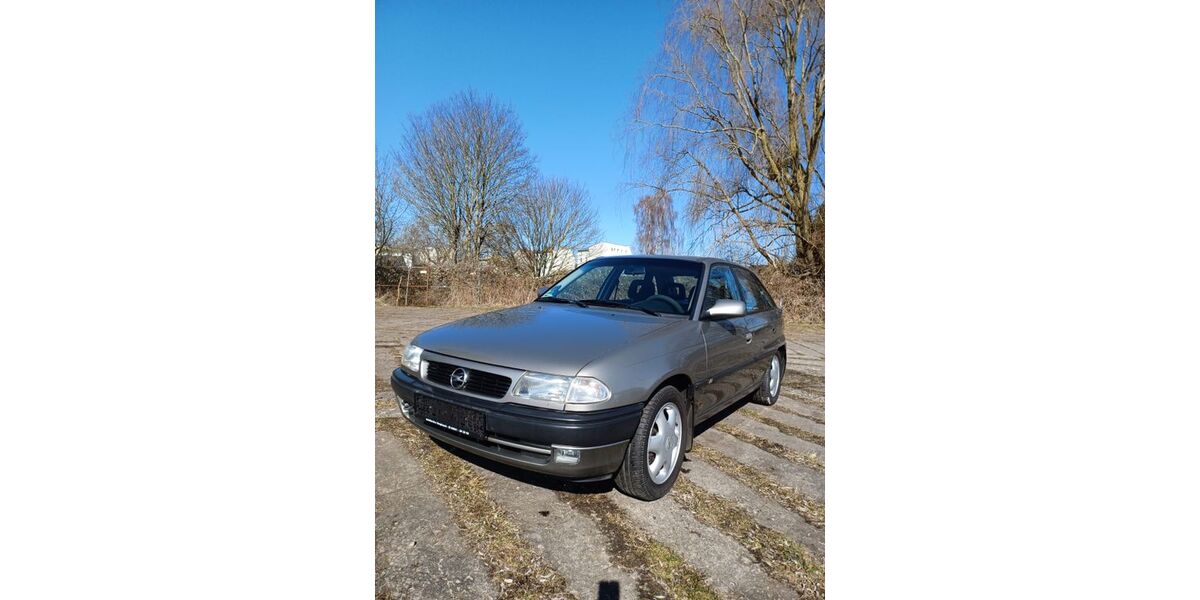 Opel Astra 210.500 km 2.900 &euro; Stralsund 18437