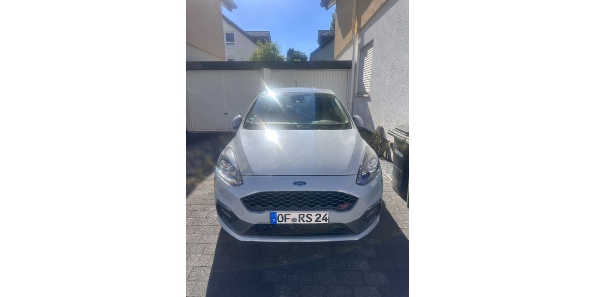Ford Fiesta 126.500 km 14.300 &euro; rodgau 63110
