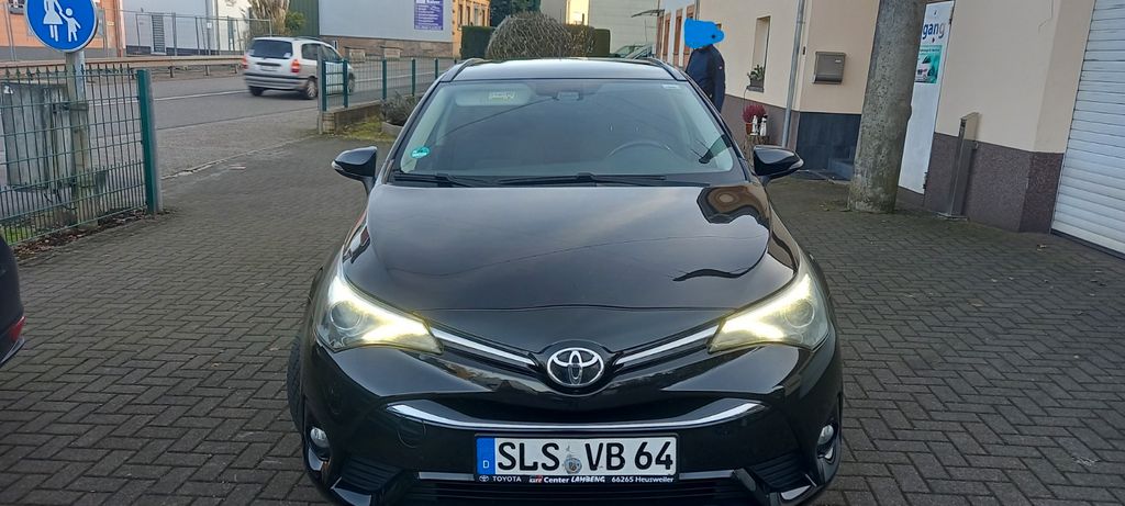 Toyota Avensis 197.000 km 7.500 &euro; Lebach 66822