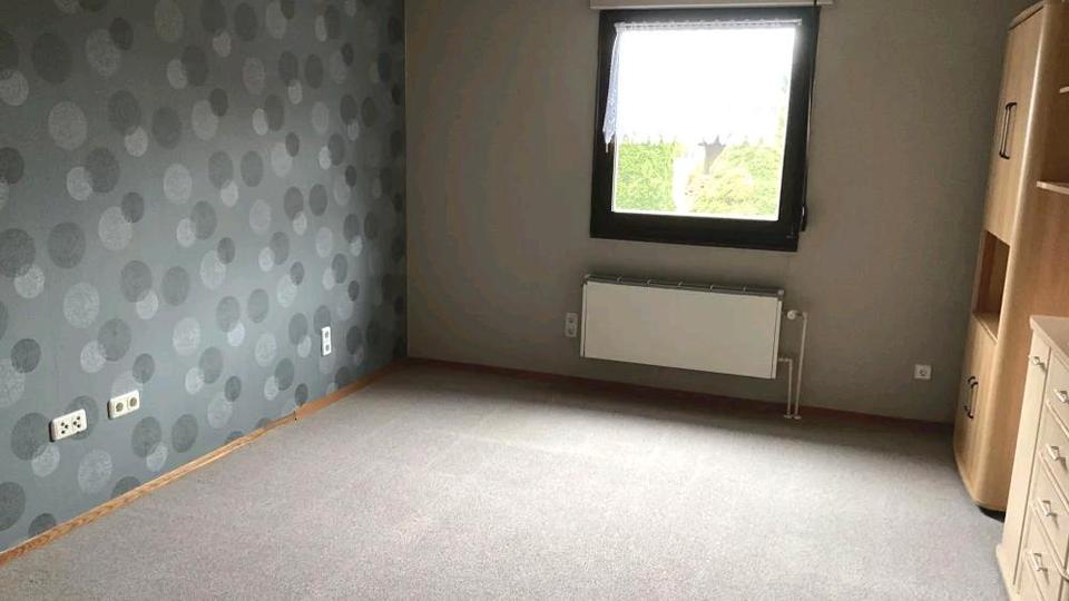 Einfamilienhaus Neupetershain - 8 Zimmer, 159 m&sup2;, 178.000&euro; | Angebot:27148155