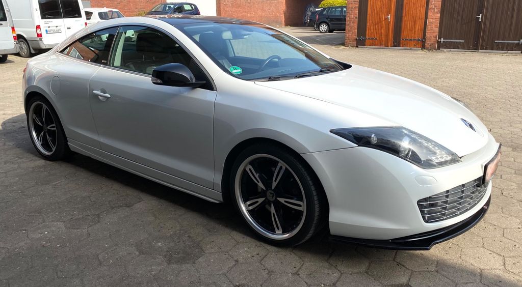 Renault Laguna 151.446 km 7.900 &euro; Hamburg 22529