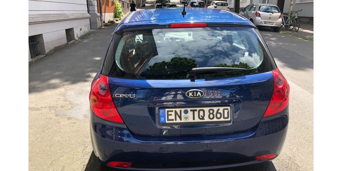 Kia Ceed 137.000 km 1.899 &euro; Berlin 10178