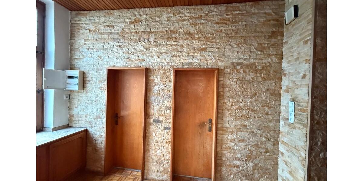 Etagenwohnung Iserlohn - 5 Zimmer, 120 m&sup2;, 1.400&euro; | Angebot:24466107