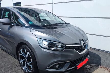 Renault Scenic 32.900 km 11.490 &euro; Duisburg 47178