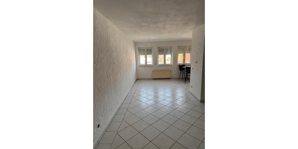 Etagenwohnung Rielasingen-Worblingen Worblingen - 3.5 Zimmer, 90 m&sup2;, 310.000&euro; | Angebot:26048611