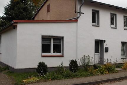 STOP-SCHNÄPPCHENANGEBOT - 1A-DOPPELHAUSHÄLFTE MIT GROßEM GRUNDSTÜCK IN DER MECKLENBURISCHEN SCHWEIZ FÜR NATURLIEBHABER 6 zimmer