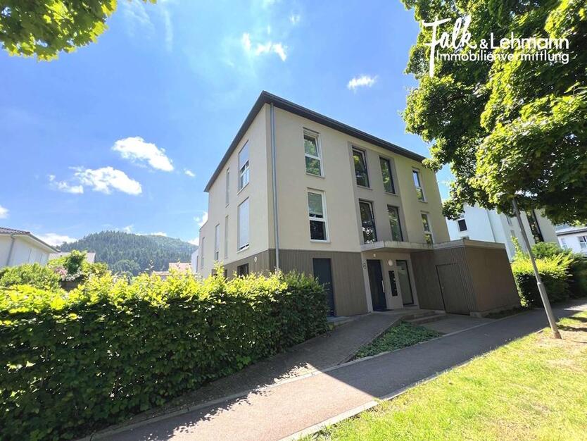 +++ sonnige 4 Zi.-WHG in bevorzugter Lage von Haslach mit neuw. EBK, großem Garten und Garage +++