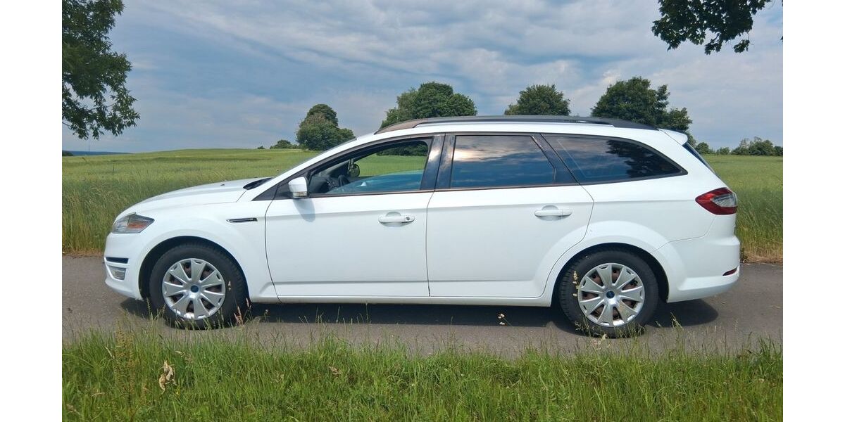 Ford Mondeo 267.000 km 3.100 &euro; Thum 09419