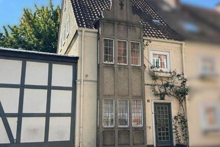 Haus Hildesheim - 5 Zimmer, 132 m&sup2;, 1.450&euro; | Angebot:25379054