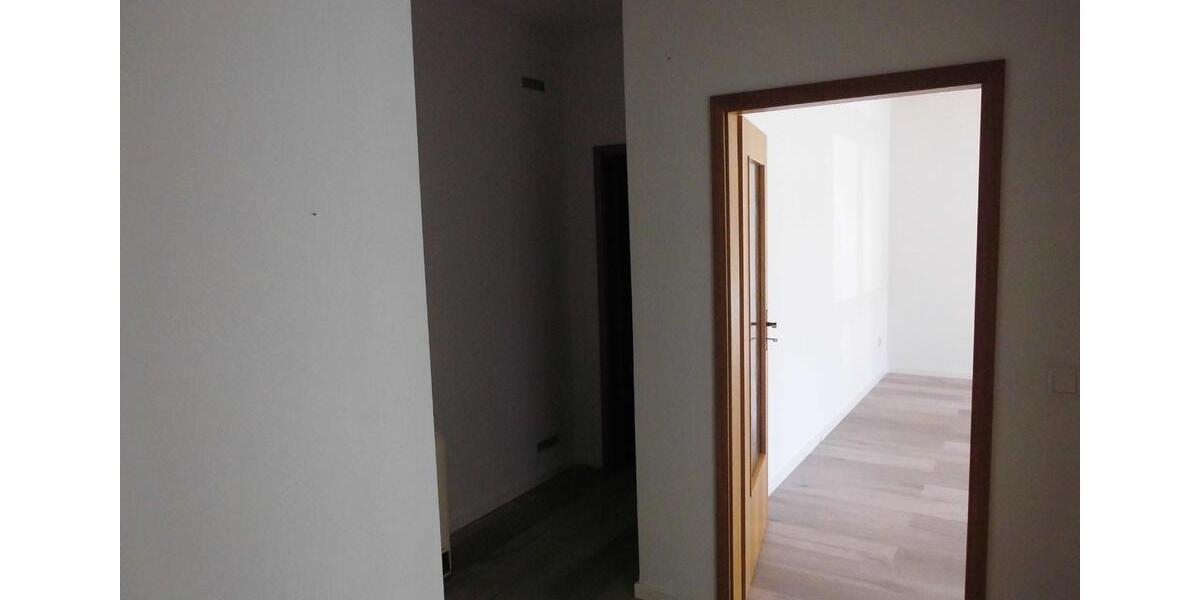 Erdgeschoßwohnung Bad Bibra - 2 Zimmer, 55 m&sup2;, 300&euro; | Angebot:21580075