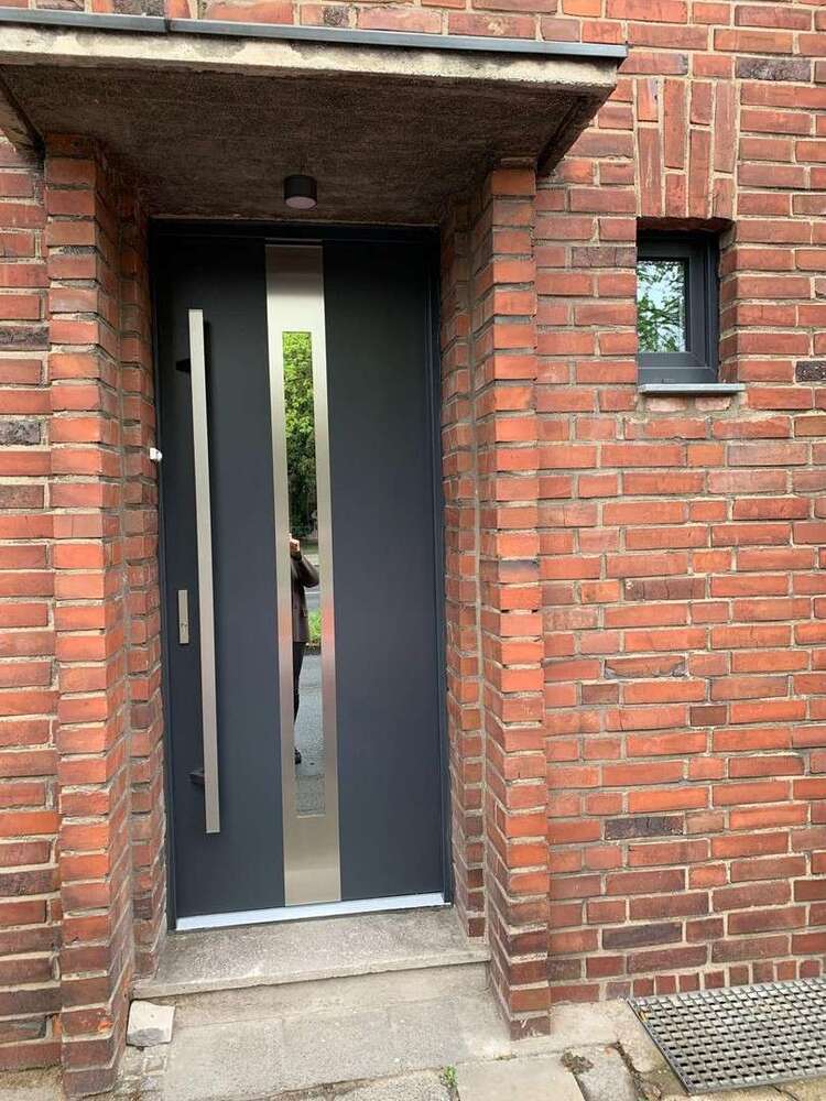 Haus zum Kaufen in Neuss 739.000 € 166.34 m²