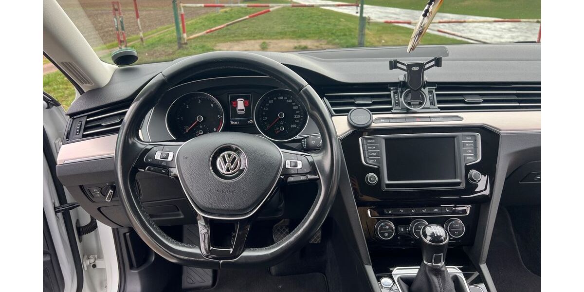 VW Passat Variant 107.000 km 15.000 &euro; Kenzingen 79341