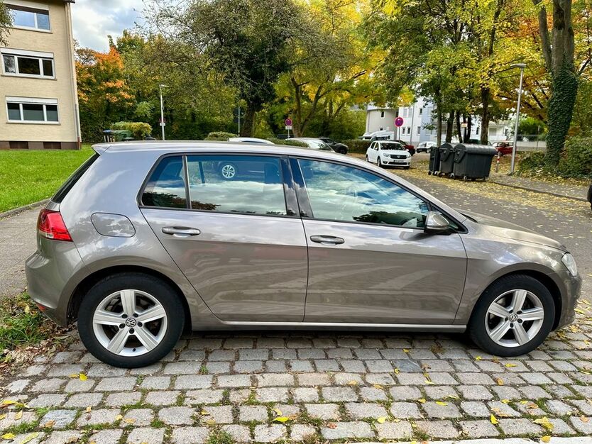 VW Golf 186.000 km 6.300 € Karlsruhe 76227