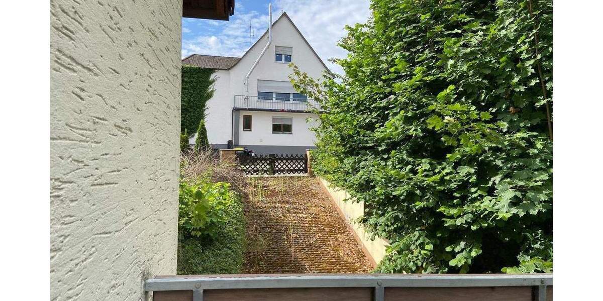 Mehrfamilienhaus, Wohnhaus Cadolzburg - 5 Zimmer, 110 m&sup2;, 385.000&euro; | Angebot:25676928